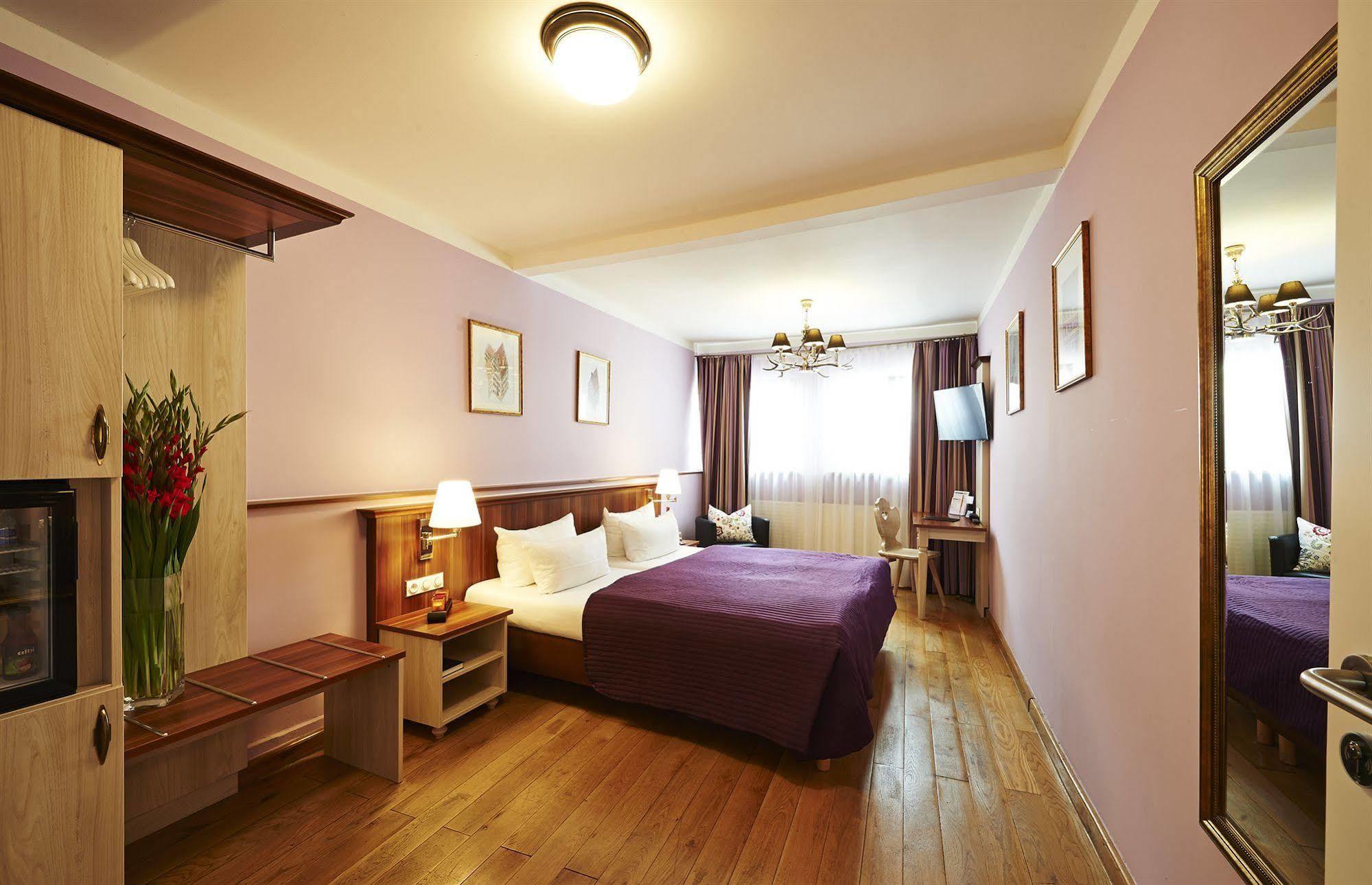 נירנברג Hotel Elch מראה חיצוני תמונה